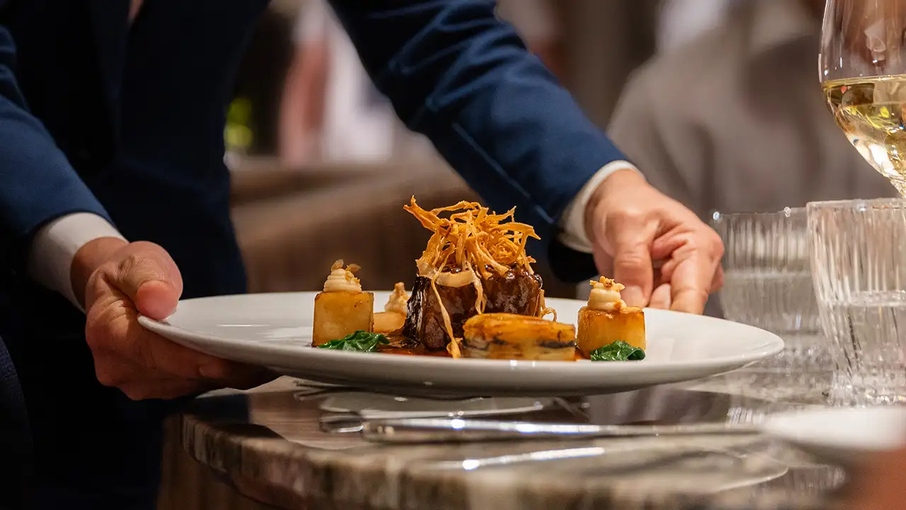SPECIALTY DINING